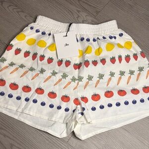 ylw White High-Waist Vegetable Print Shorts